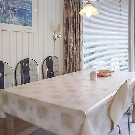 Дом отдыха 2 Bedroom In *